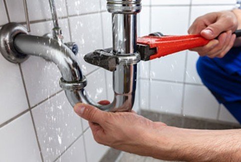Dealing With Stubborn Pipes: The Ultimate Guide to Clogged Drain Repair in Naples FL